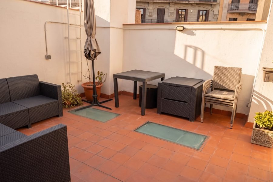 Atico con terraza y luz natural